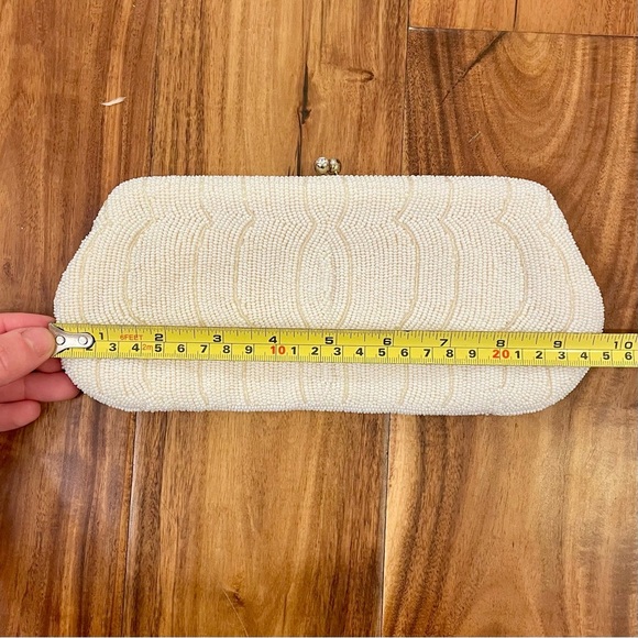 Vintage White Beaded Evening Hand Bag Clutch 1920’s Style Hand Made in Japan. - Picture 14 of 15